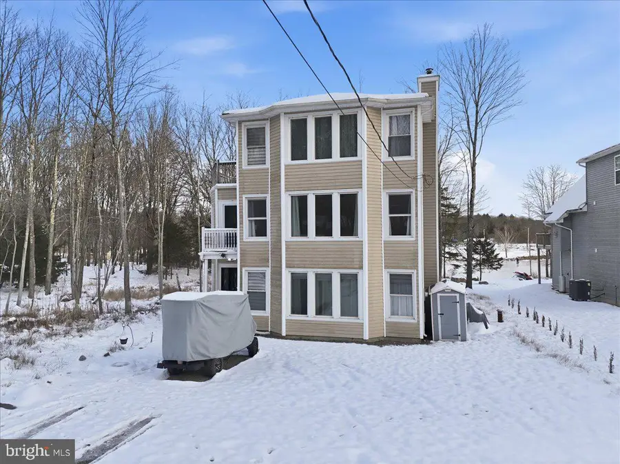 7814 Lake Shore Dr, Pocono Lake, PA 18347 - Image #3