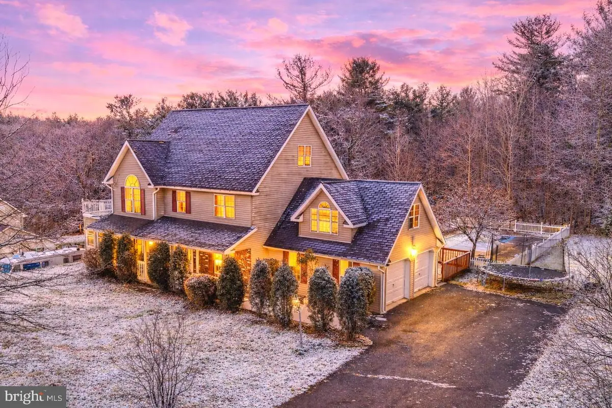 2247 Reo Dr, Effort, PA 18330 - Image #1