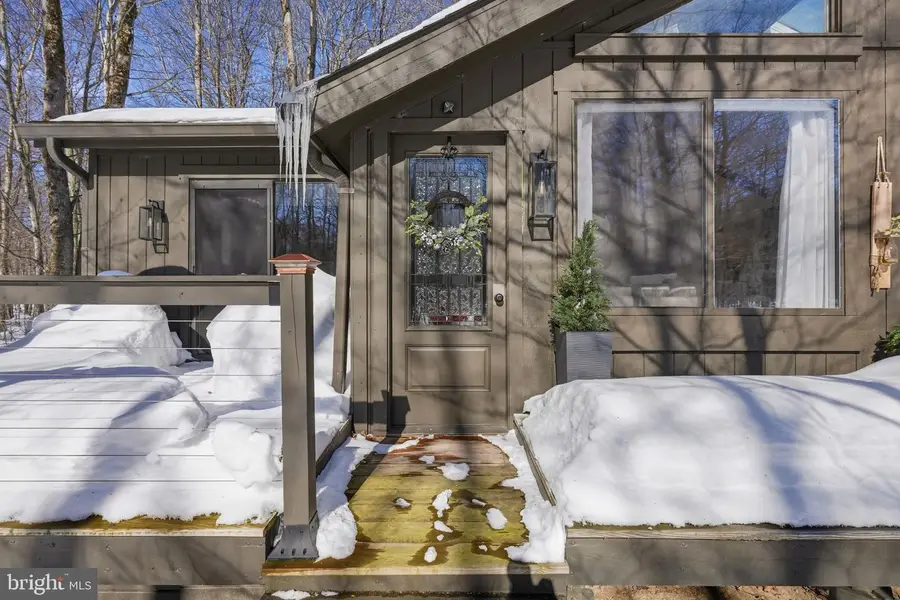 2105 Blue Ox Rd, Pocono Pines, PA 18350 - #3