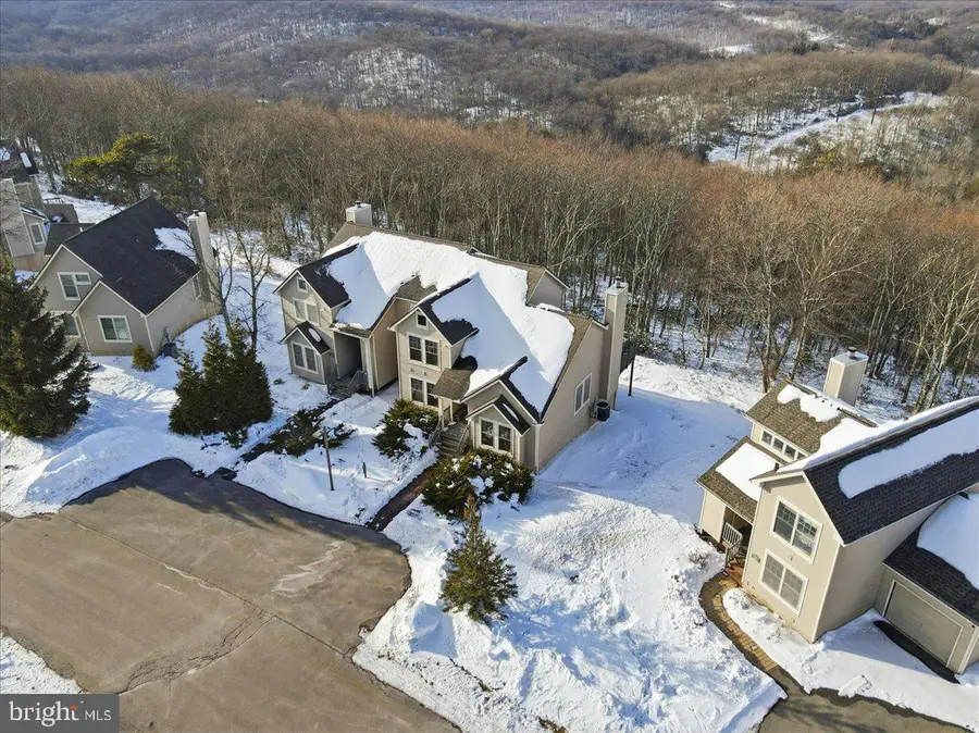 207 Sycamore Ct, Tannersville, PA 18372 - #2