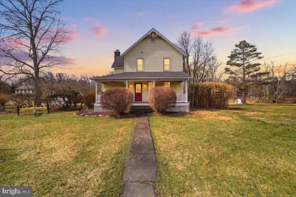 2487 Mountain Rd, STROUDSBURG, PA 18360