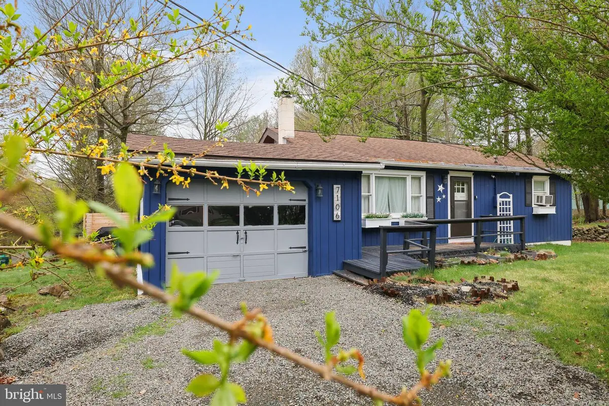 7106 Robinwood Dr, Tobyhanna, PA 18466 - #1