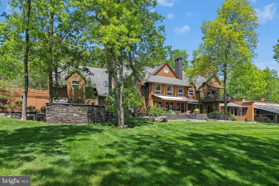 310 Hunters Farm Rd, Henryville, PA 18332 - #2