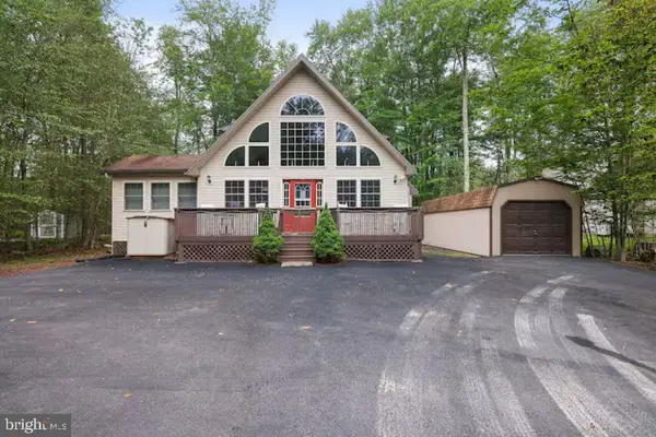 7118 Winnebago Dr, POCONO LAKE, PA 18347