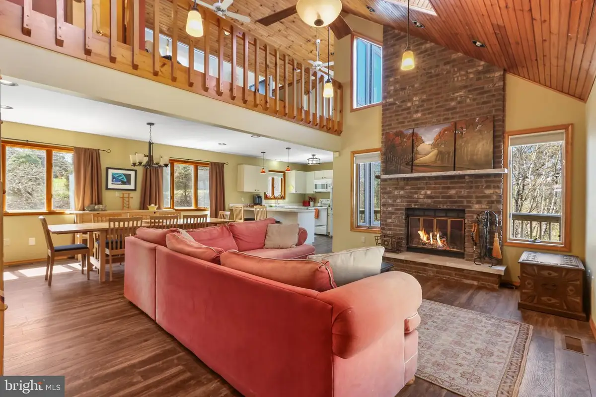 191 Beaver Dam Rd, Long Pond, PA 18334 - #1