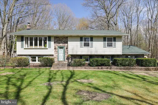 520 Executive Dr, STROUDSBURG, PA 18360