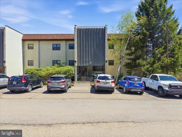 146 Foxfire Dr #307, MOUNT POCONO, PA 18344