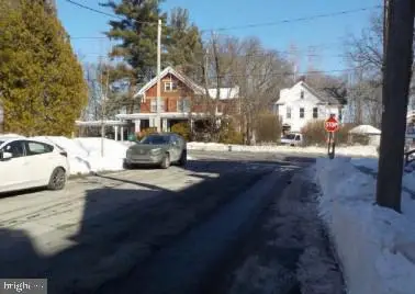 505 Thomas St, Stroudsburg, PA 18360 - #2