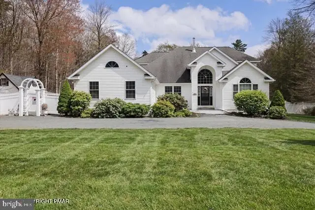 343 High Country Dr, Blakeslee, PA 18610 - #1