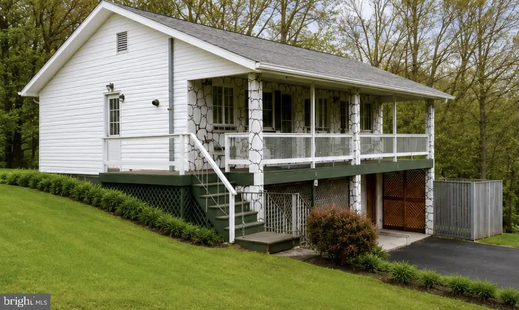 272 Neyhart Rd, Stroudsburg, PA 18360 - #1