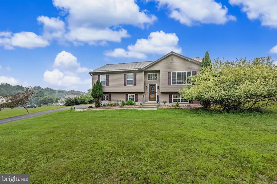 2527 Highland Cir, Stroudsburg, PA 18360 - #3