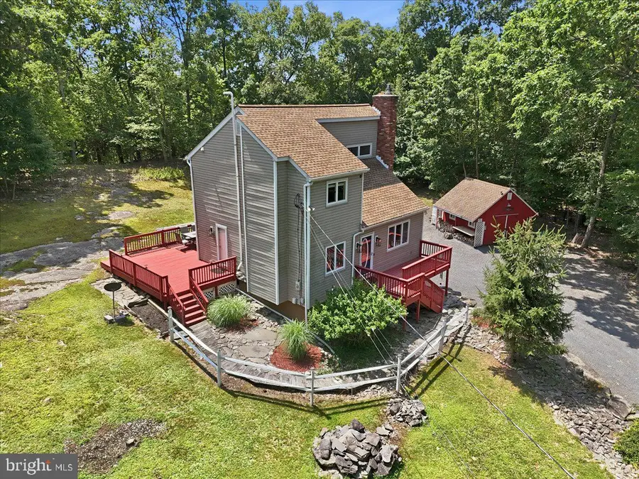 2522 Jonathan Ct, East Stroudsburg, PA 18302 - #2