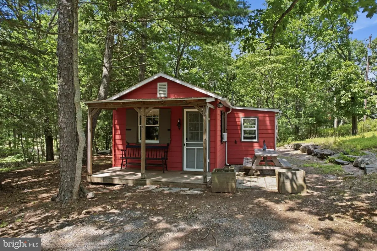 132 North Ln, East Stroudsburg, PA 18301 - #1