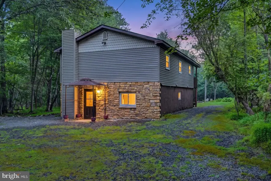 389 Clearview Dr, Long Pond, PA 18334 - #2