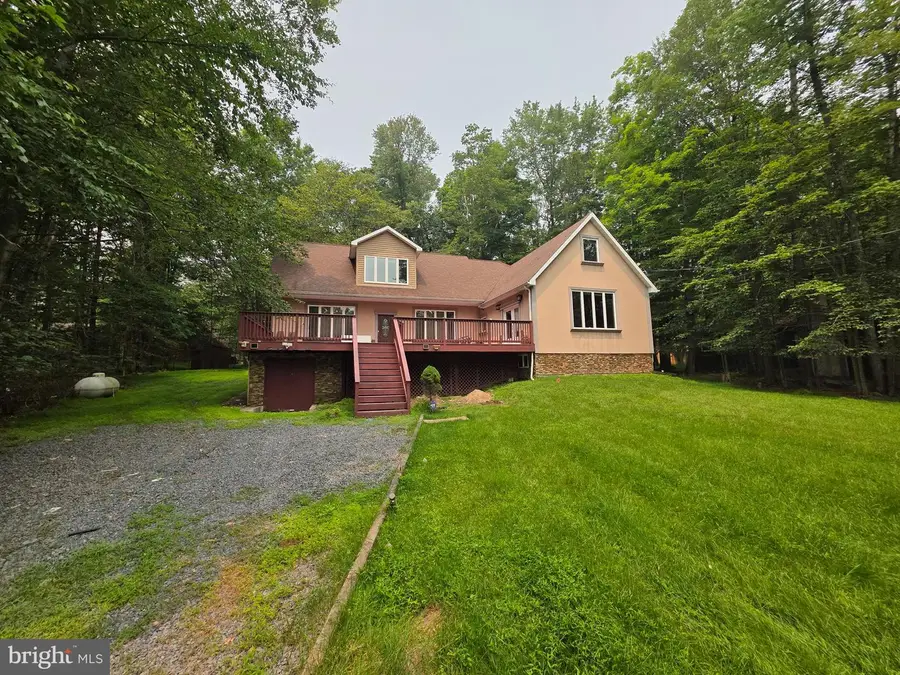 234 Chinook Cir, Pocono Lake, PA 18347 - #2