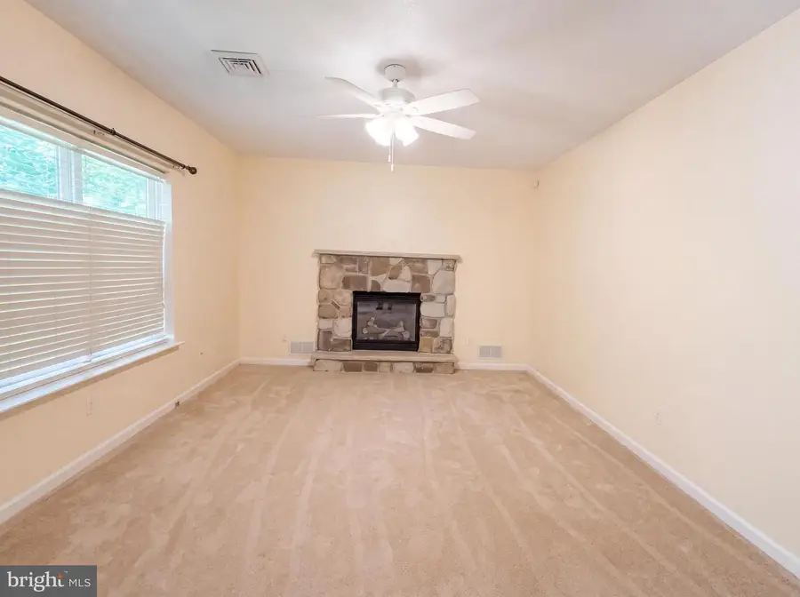 814 Clearview Dr, Long Pond, PA 18334 - #3