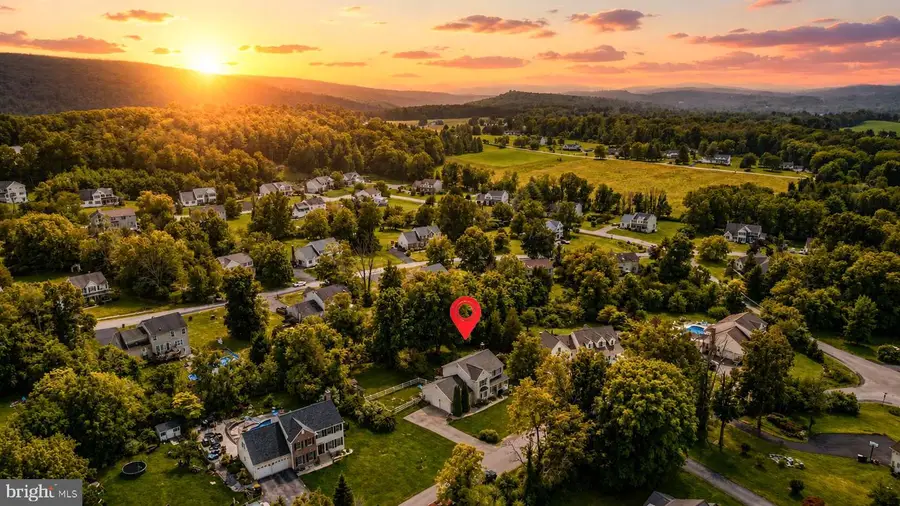 4006 Crest View Dr, Stroudsburg, PA 18360 - #2