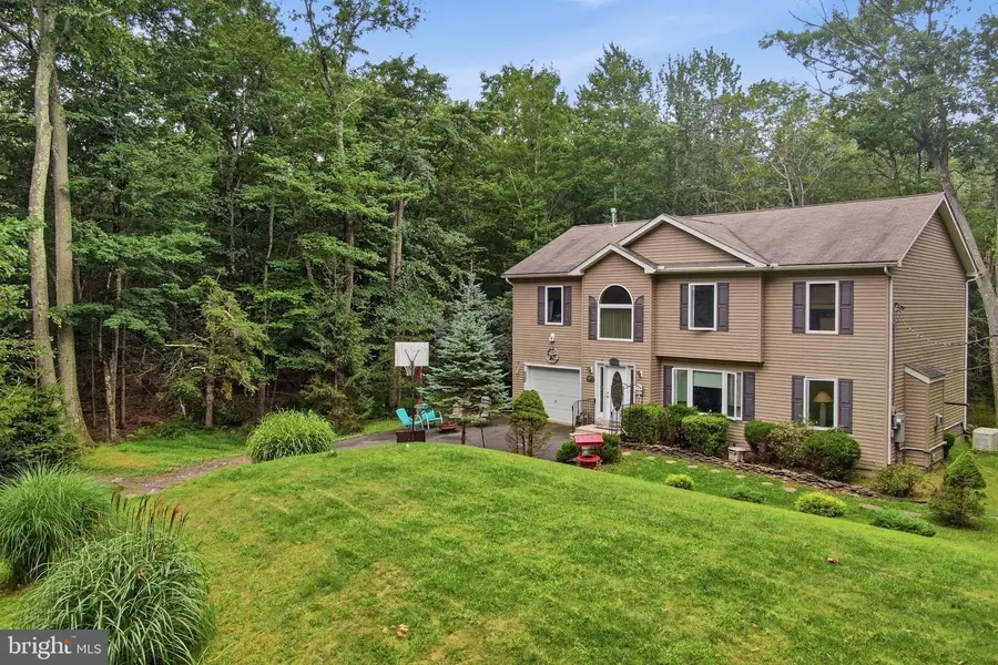 110 Aaron Dr, Pocono Lake, PA 18347 - #3