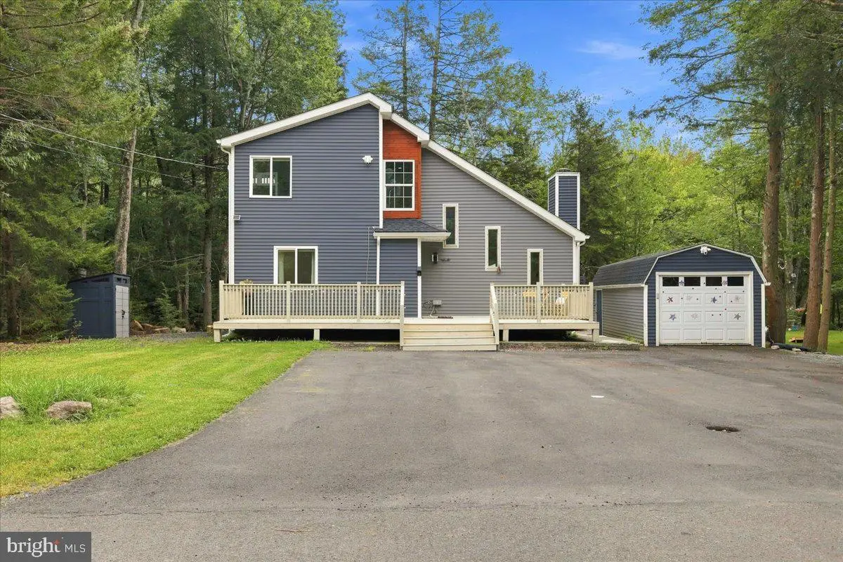 5121 Eagle Pl, Pocono Summit, PA 18346 - #1