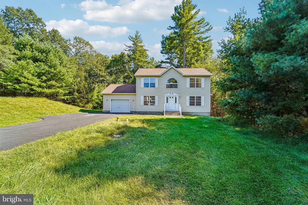 110 Estate Dr, East Stroudsburg, PA 18301 - #1