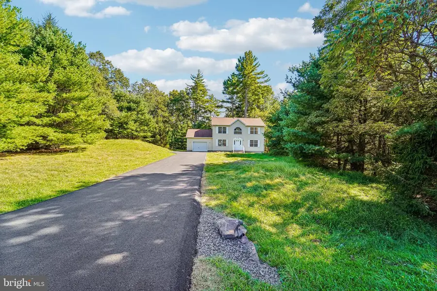 110 Estate Dr, East Stroudsburg, PA 18301 - #2