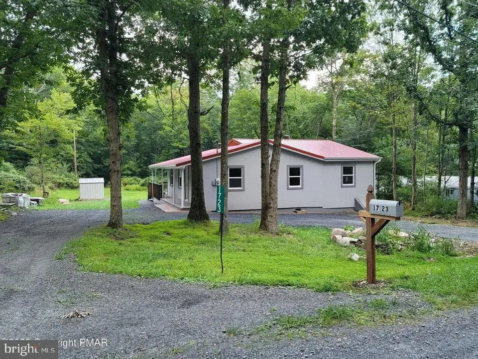 1723 Bluegrass Ln, Effort, PA 18330 - #1