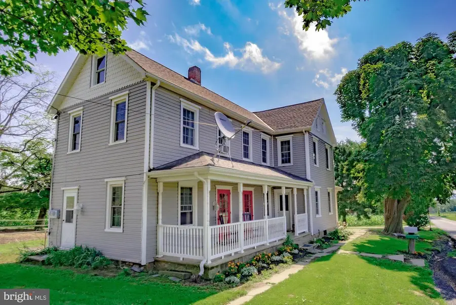 5727 Youngs Hill Rd, Easton, PA 18040 - Image #2