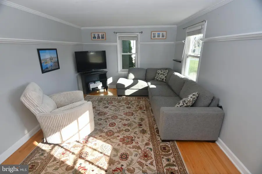 915 Birch Rd, Hellertown, PA 18055 - Image #3