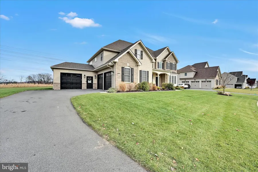 43 Saddle Ln, Easton, PA 18045 - Image #2