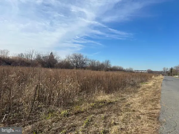 Jade Lane, BETHLEHEM, PA 18017