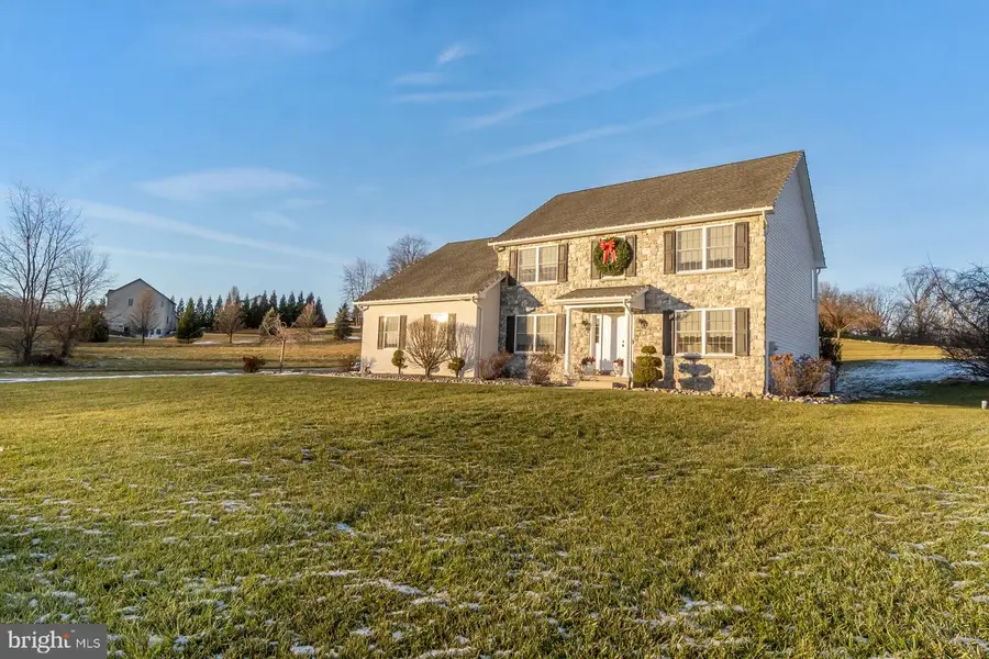 33 Starseed Dr, Bangor, PA 18013 - Image #2