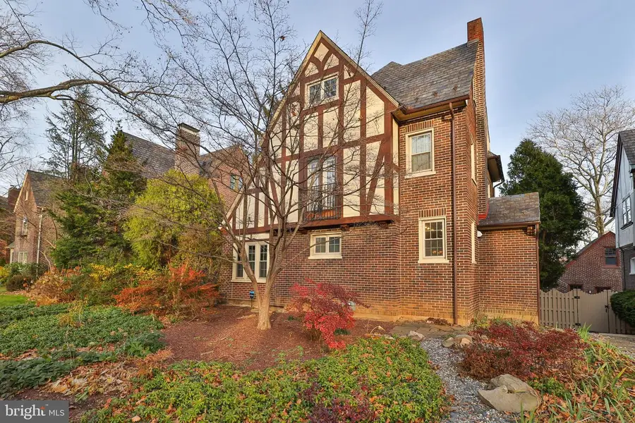 1808 Sycamore St, Bethlehem, PA 18017 - Image #2