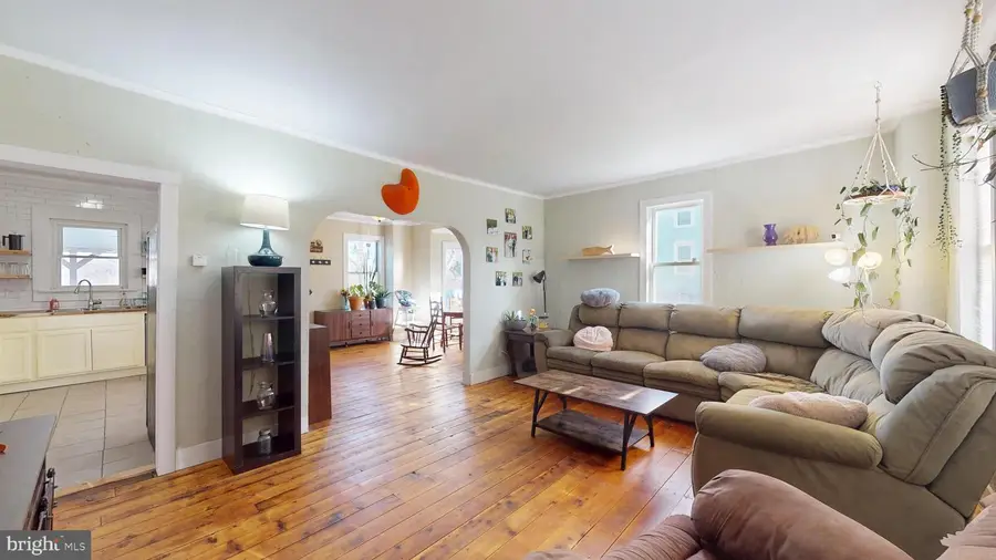 2585 Redington Rd, Hellertown, PA 18055 - Image #2