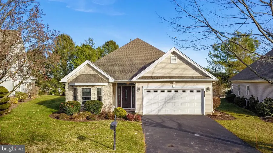 60 Glenmoor Cir N, Easton, PA 18045 - Image #2