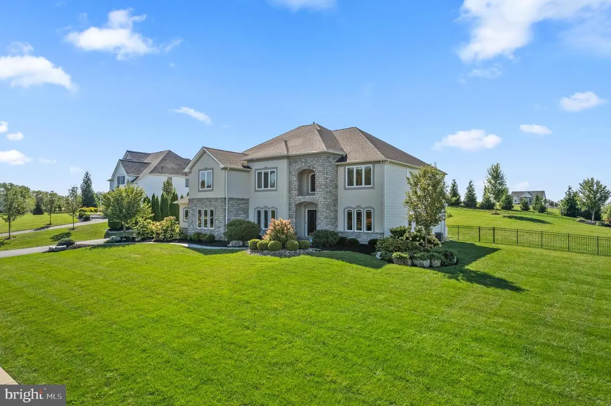 4350 Saratoga Dr, Bethlehem, PA 18020 - Image #1