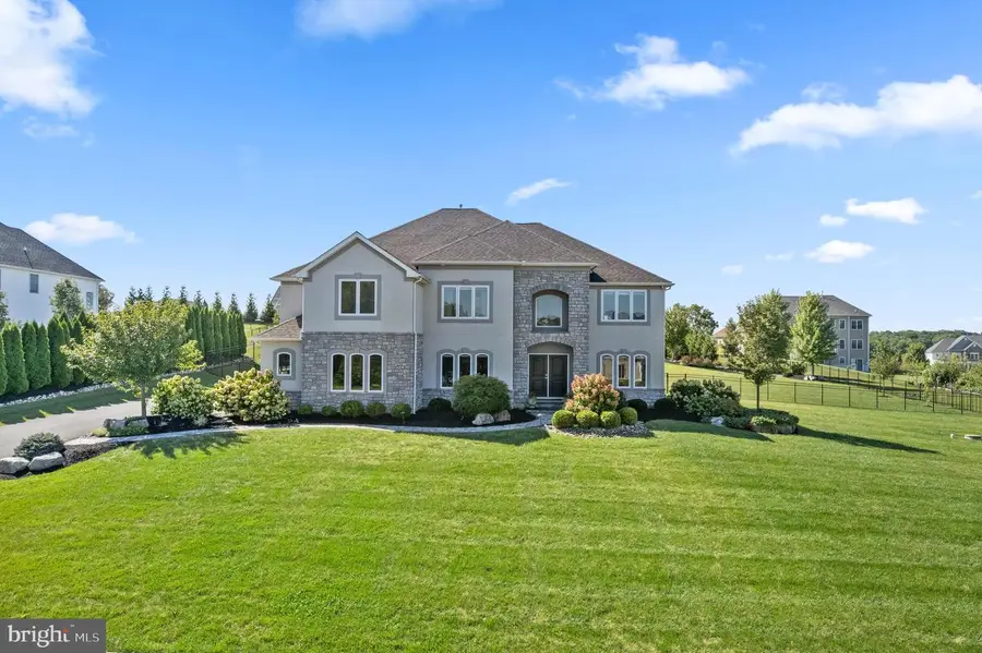 4350 Saratoga Dr, Bethlehem, PA 18020 - Image #2