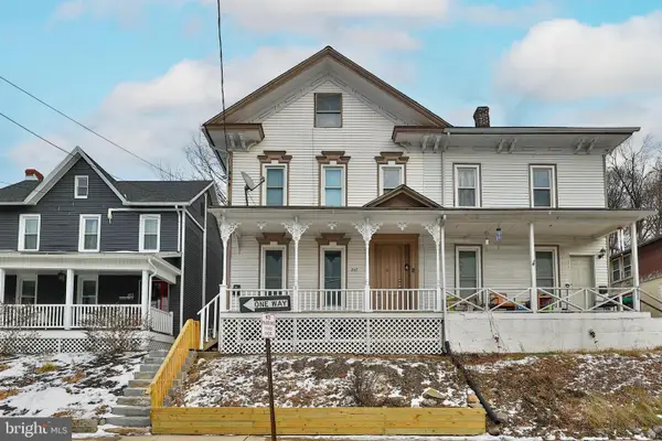 267 S Main St, BANGOR, PA 18013