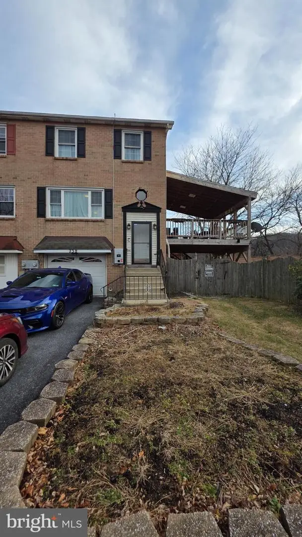 238 Vista Dr, Easton, PA 18042 - Image #1