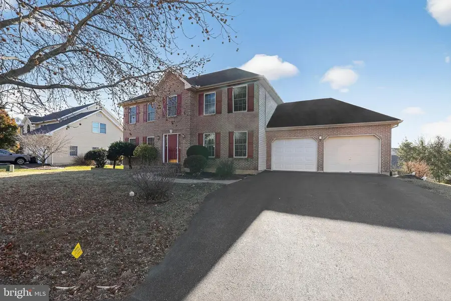 4008 Donegal Drive, Bethlehem, PA 18020 - Image #2