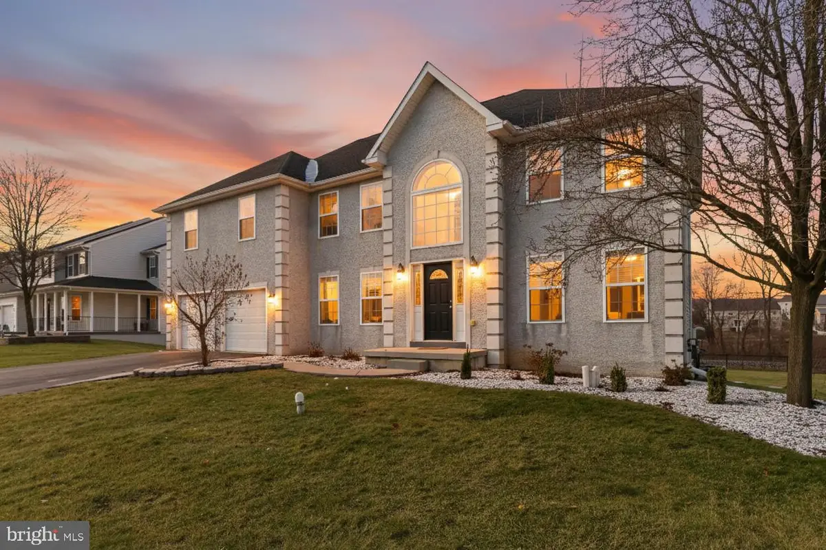 118 Walker Dr, Northampton, PA 18067 - Image #1