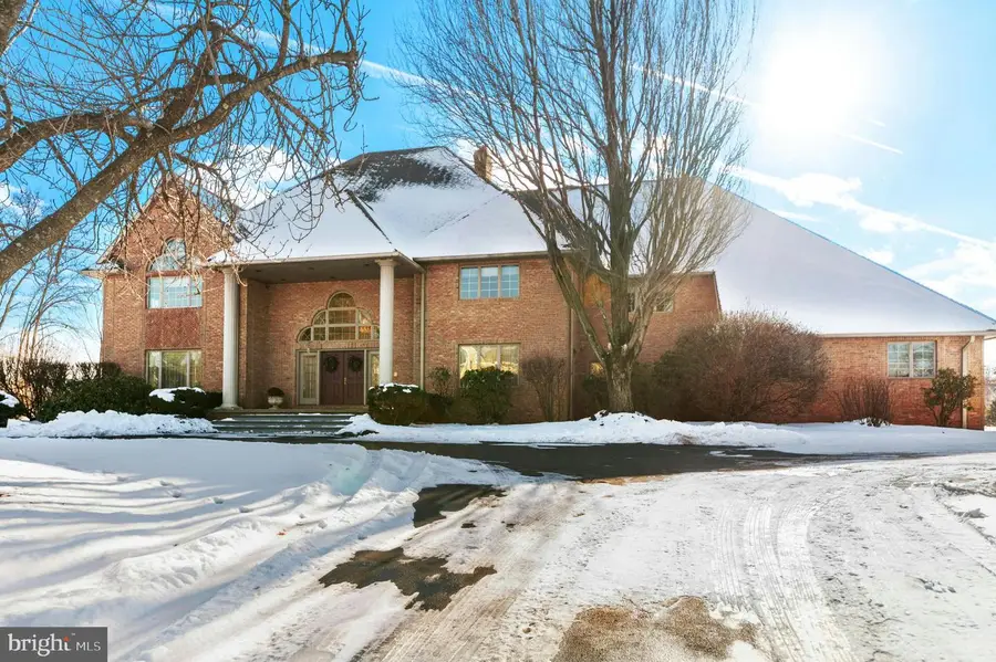 3640 Manor Rd, Bethlehem, PA 18020 - Image #2