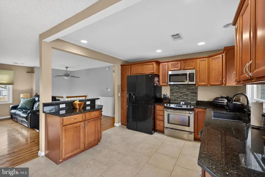 1386 Jefferson St, Hellertown, PA 18055 - #3