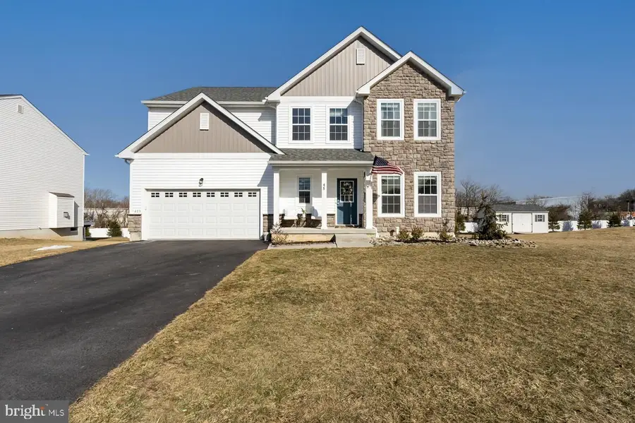 425 Chief Tatamy St, Easton, PA 18045 - #2