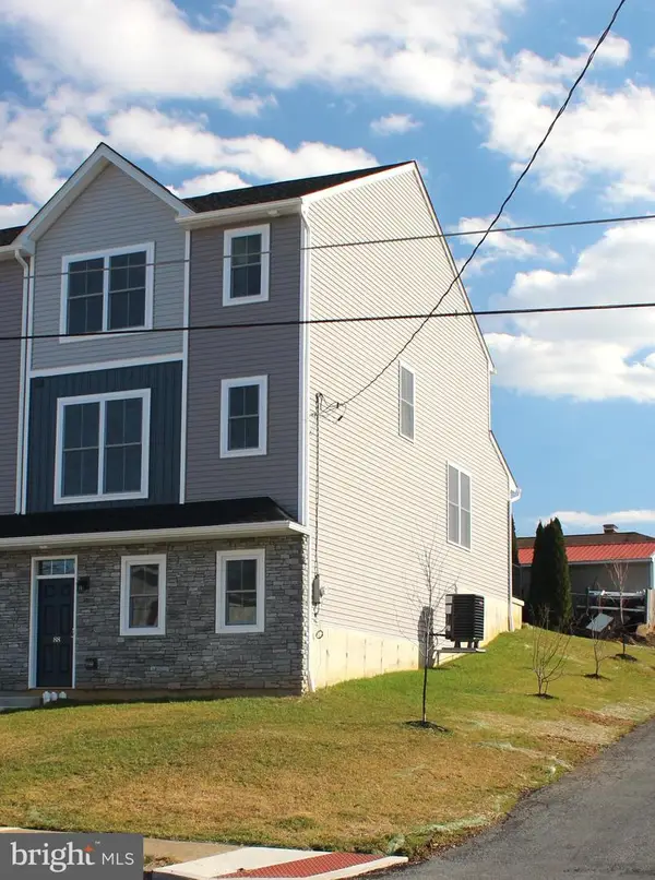 88 Hess Ave, HELLERTOWN, PA 18055