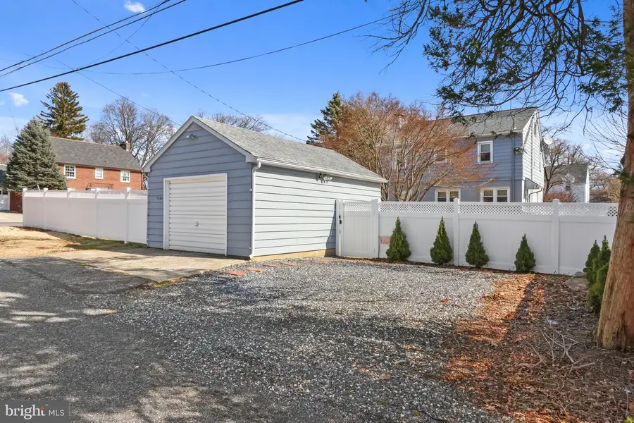 2145 Henderson St, Bethlehem, PA 18017 - #3