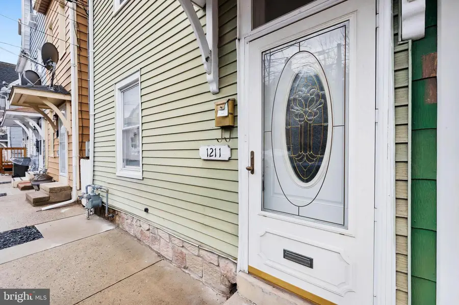 1211 Mechanic St, Bethlehem, PA 18015 - #2