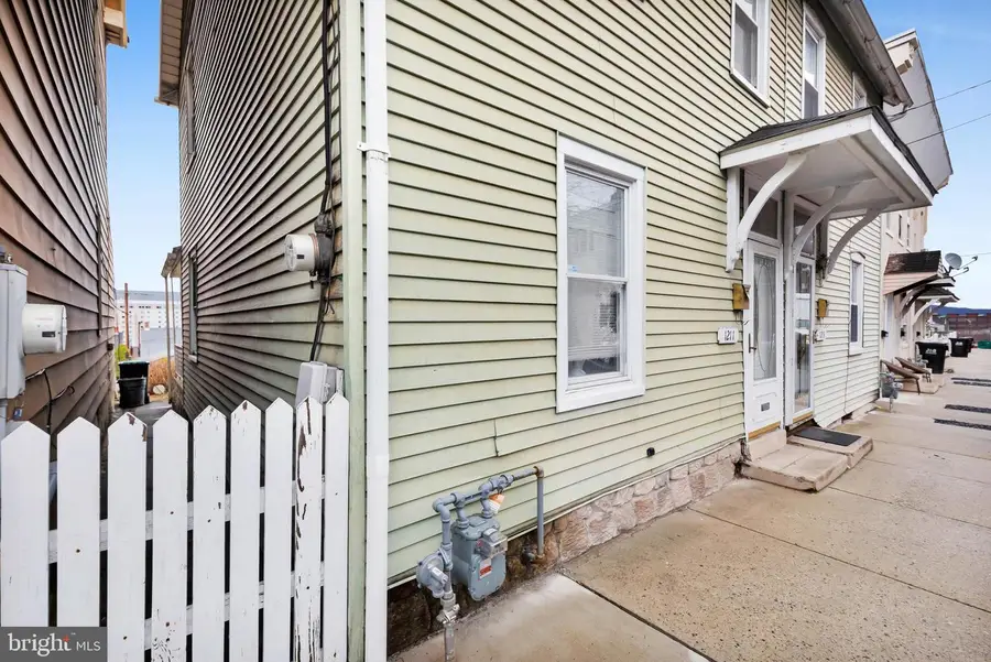 1211 Mechanic St, Bethlehem, PA 18015 - #3