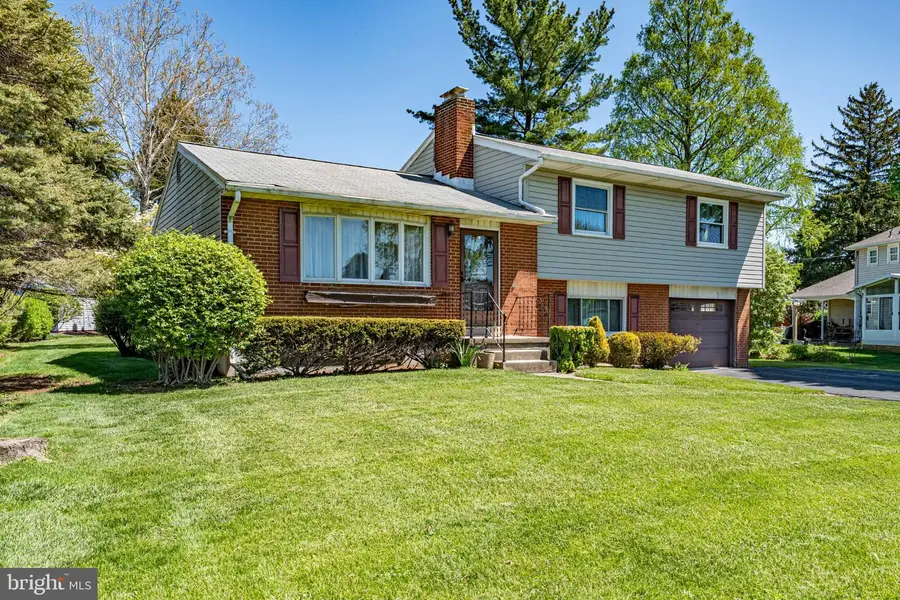 3552 Lord Byron Dr, Bethlehem, PA 18017 - #3