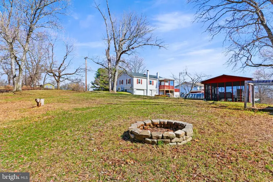 407 Jones St, Portland, PA 18351 - #3