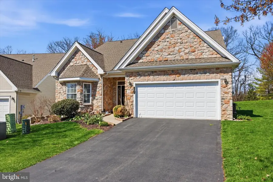 158 Glenmoor Cir N, Easton, PA 18045 - #2